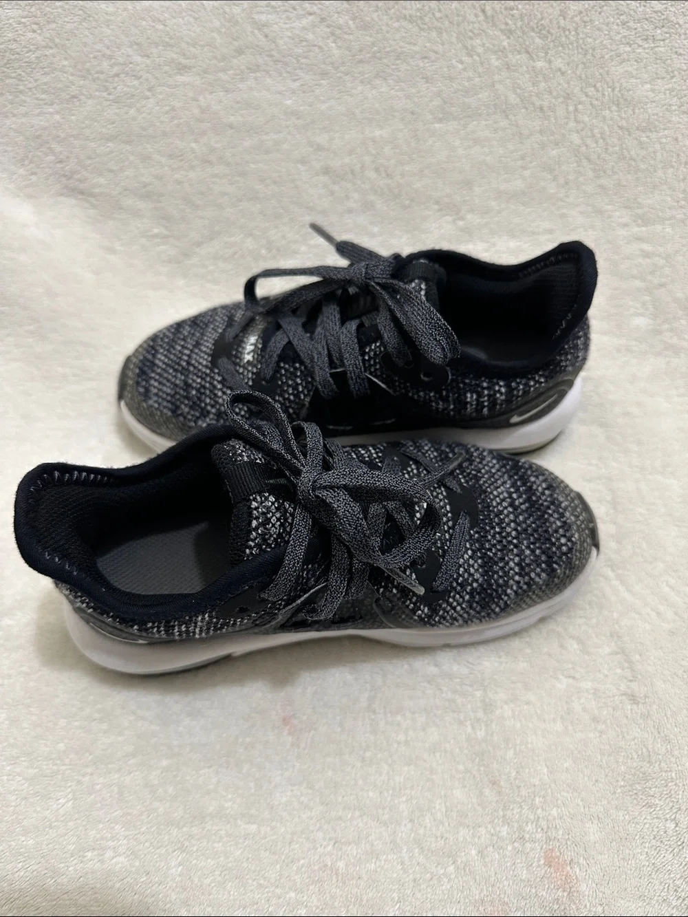 Nike Air Max Knit Sneakers in Black and White Marled